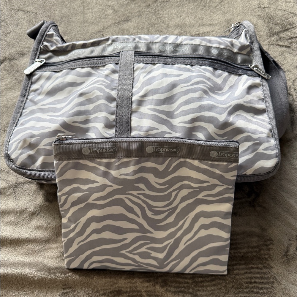LeSportsac Deluxe Everyday Bag Alloy Zebra print NWOT